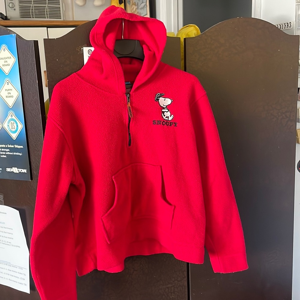 Vintage 90’s Peanuts Snoopy fleece hoodie, pullover. Women’s size medium